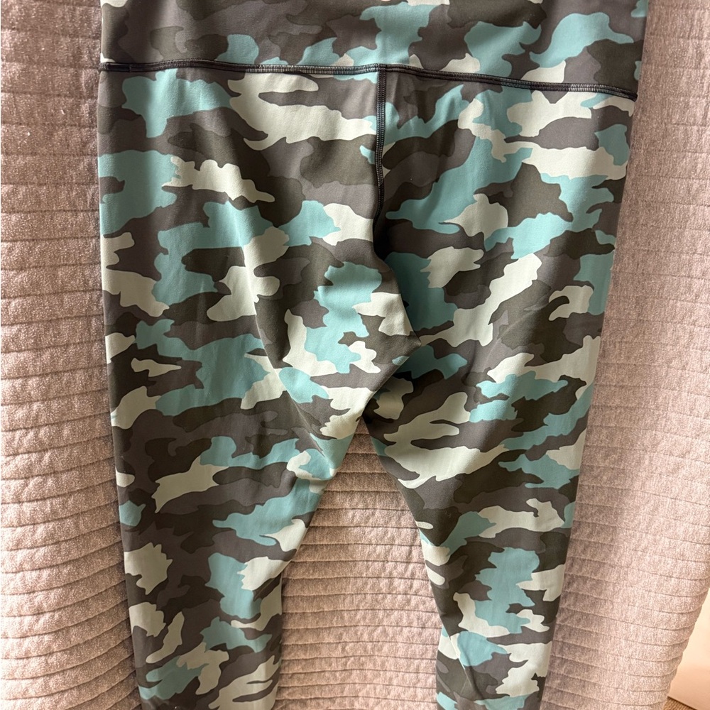 lululemon athletica Green/Gray Camouflage Leggings - Picture 2 of 3